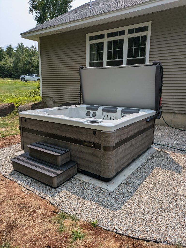 Private Hot Tub Oasis Nestled Among the Trees 3